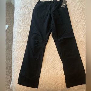 Men’s Mountain Hardware pants NWT